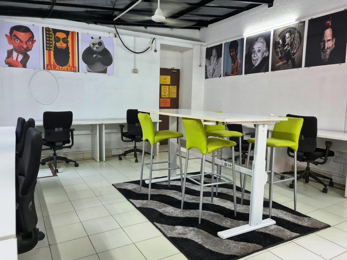 Hostel Lifespace- Twin Bungalow With Pods, Bunks, Private Rooms, Cowork & Cafe Pune Exterior photo