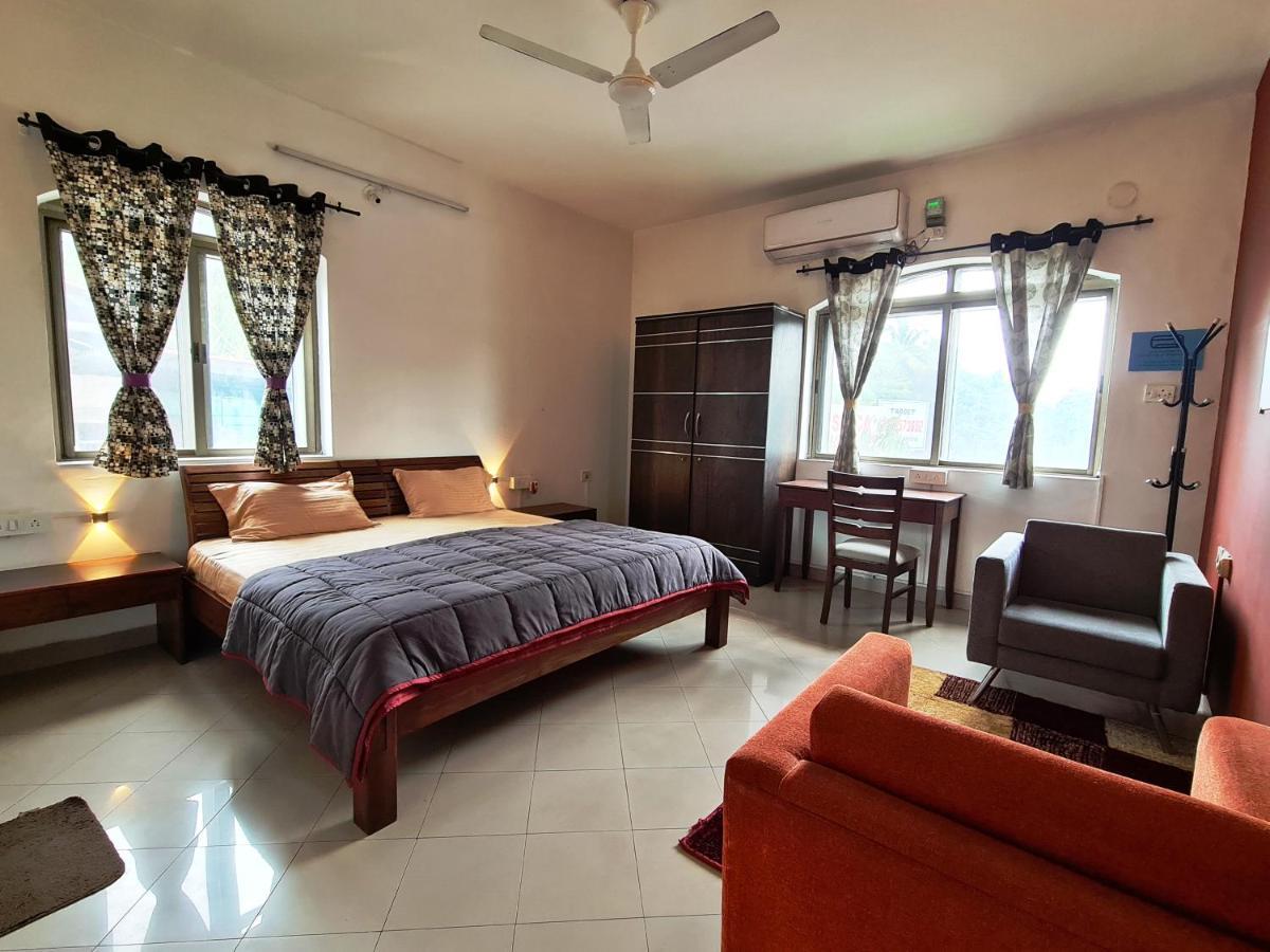 Hostel Lifespace- Twin Bungalow With Pods, Bunks, Private Rooms, Cowork & Cafe Pune Exterior photo