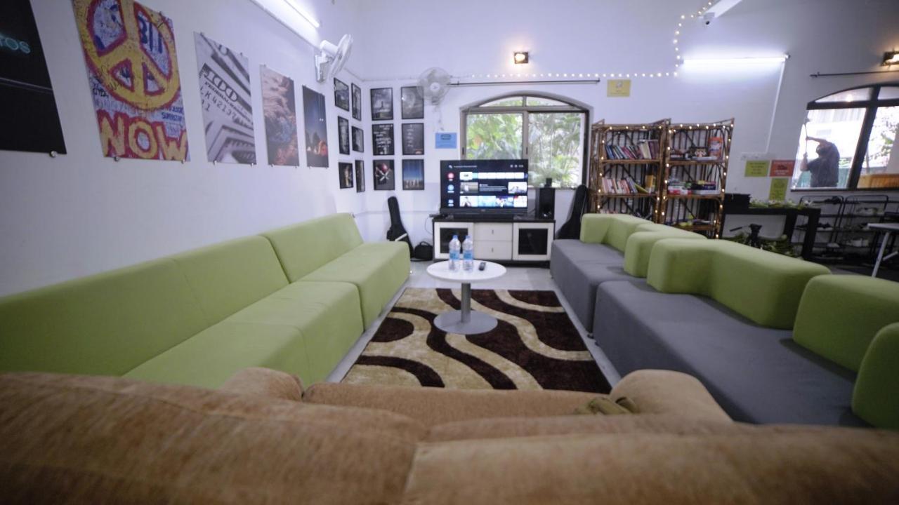 Hostel Lifespace- Twin Bungalow With Pods, Bunks, Private Rooms, Cowork & Cafe Pune Exterior photo