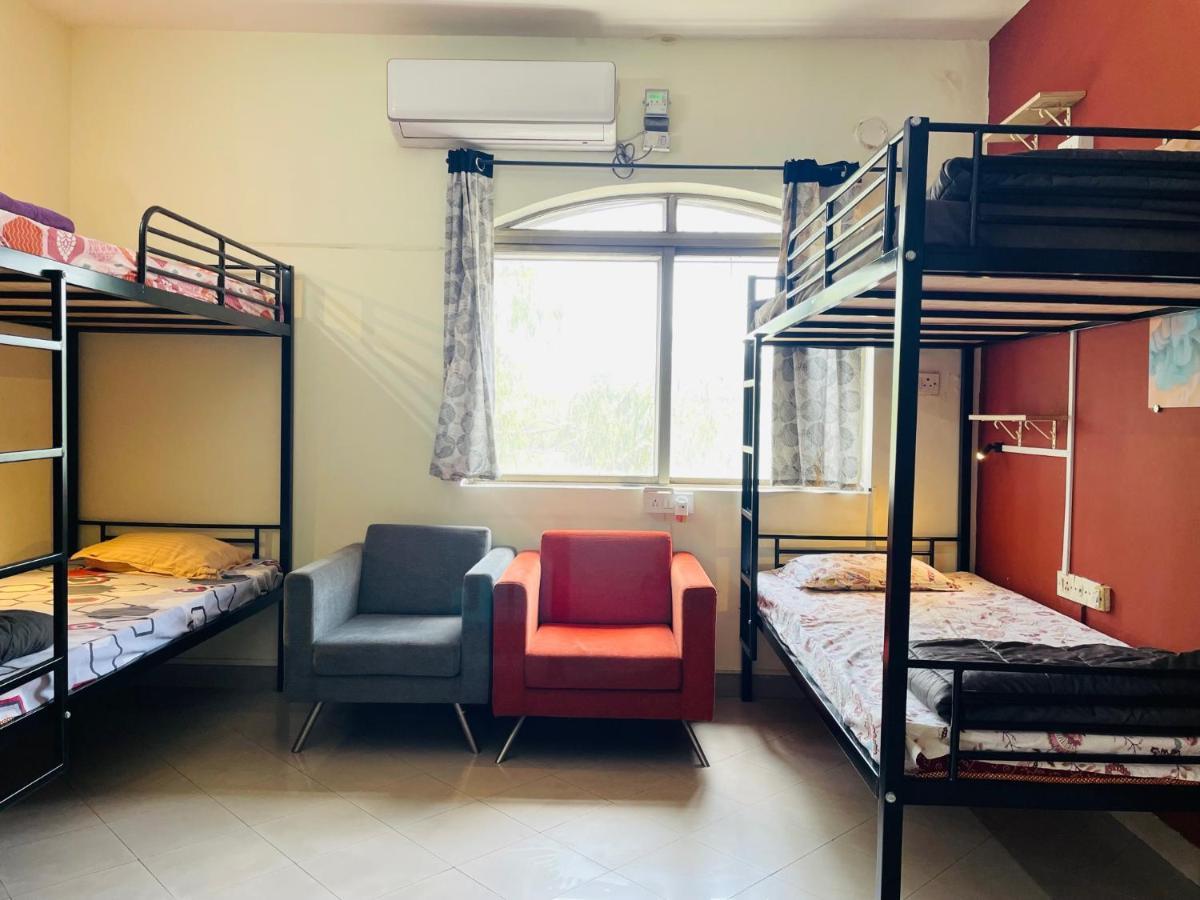 Hostel Lifespace- Twin Bungalow With Pods, Bunks, Private Rooms, Cowork & Cafe Pune Exterior photo