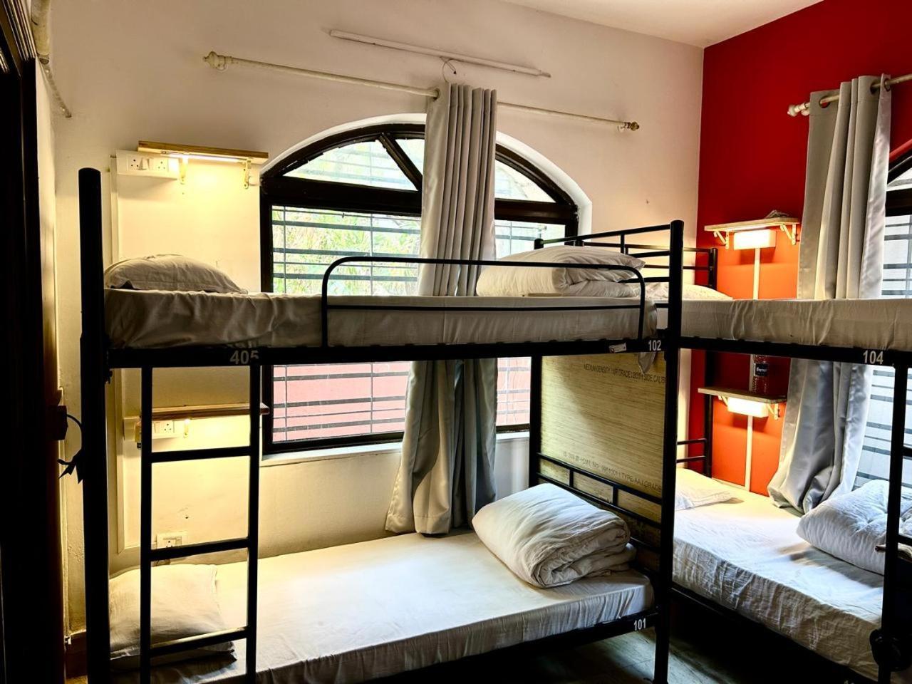 Hostel Lifespace- Twin Bungalow With Pods, Bunks, Private Rooms, Cowork & Cafe Pune Exterior photo