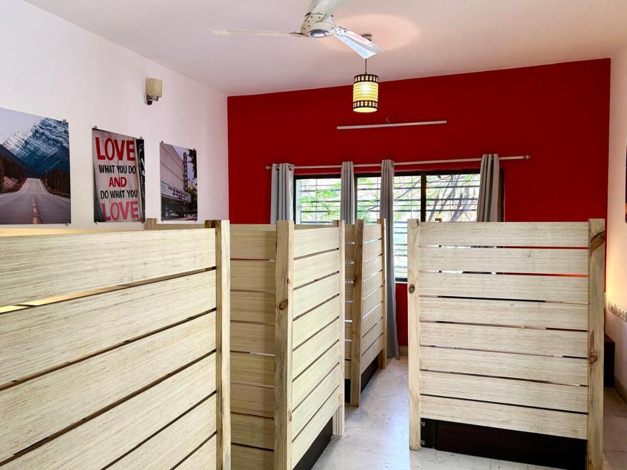 Hostel Lifespace- Twin Bungalow With Pods, Bunks, Private Rooms, Cowork & Cafe Pune Exterior photo